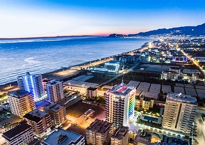 اطلالة بحر - دوبلكس فاخرة 3 غرف وصالة - في محمودلار / الانيا 