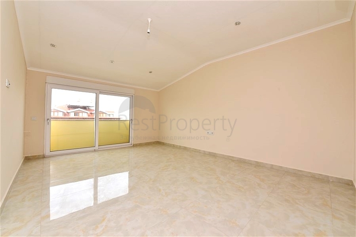 اطلالة بحر ساحرة - دوبلكس 4 غرف وصالة ضمن مجمع سكني - في كاستل / الانيا 