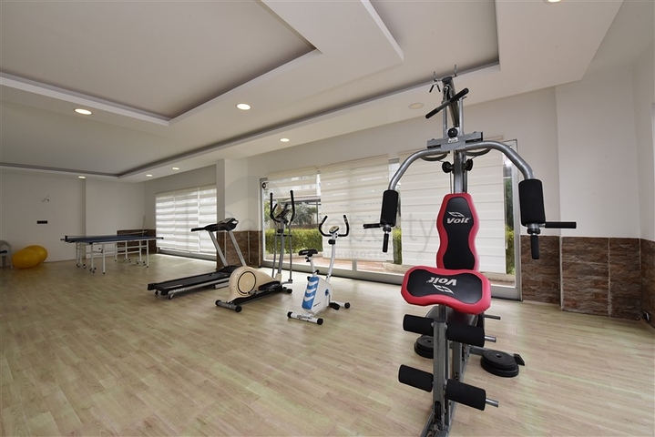 اطلالة بحر ساحرة - دوبلكس 4 غرف وصالة ضمن مجمع سكني - في كاستل / الانيا 