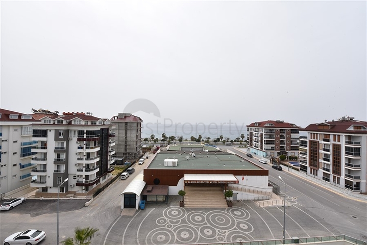 اطلالة بحر ساحرة - دوبلكس 4 غرف وصالة ضمن مجمع سكني - في كاستل / الانيا 