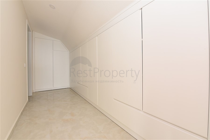 اطلالة بحر ساحرة - دوبلكس 4 غرف وصالة ضمن مجمع سكني - في كاستل / الانيا 