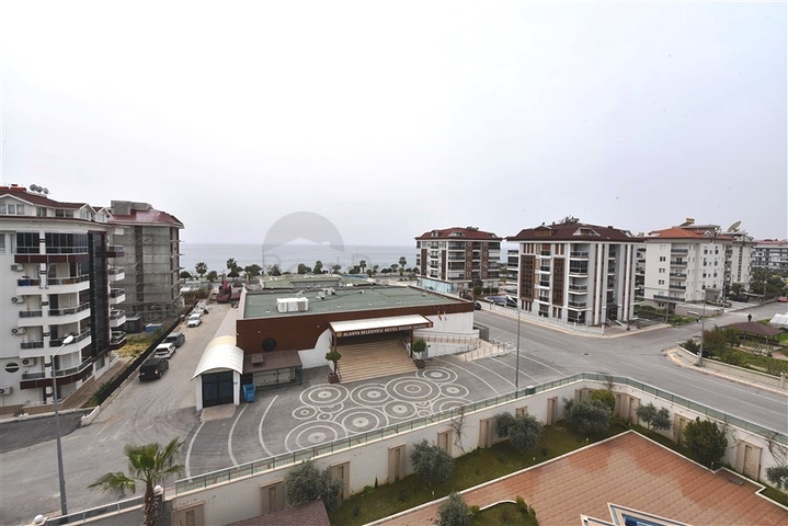 اطلالة بحر ساحرة - دوبلكس 4 غرف وصالة ضمن مجمع سكني - في كاستل / الانيا 