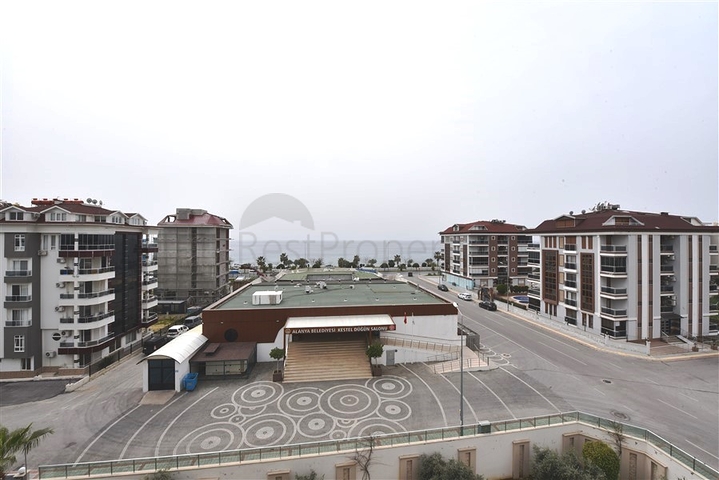 اطلالة بحر ساحرة - دوبلكس 4 غرف وصالة ضمن مجمع سكني - في كاستل / الانيا 