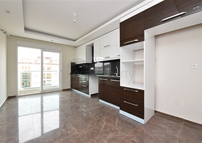 اطلالة بحر ساحرة - دوبلكس 4 غرف وصالة ضمن مجمع سكني - في كاستل / الانيا 