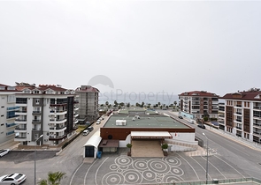 اطلالة بحر ساحرة - دوبلكس 4 غرف وصالة ضمن مجمع سكني - في كاستل / الانيا 