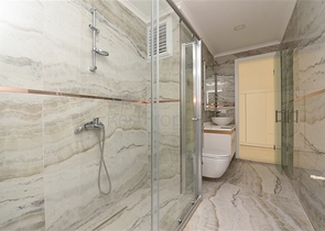 اطلالة بحر ساحرة - دوبلكس 4 غرف وصالة ضمن مجمع سكني - في كاستل / الانيا 