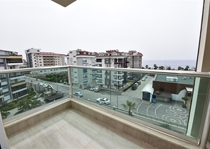 اطلالة بحر ساحرة - دوبلكس 4 غرف وصالة ضمن مجمع سكني - في كاستل / الانيا 