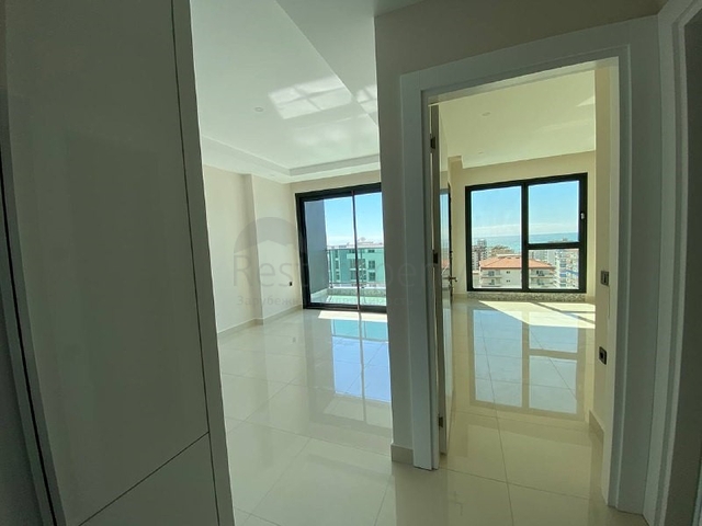 اطلالة بحر - مجمع جديد - غرفة وصالة - في محمودلار / الانيا 