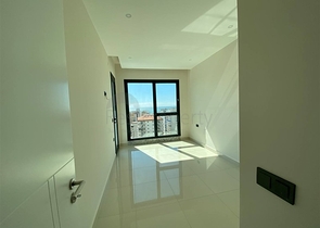 اطلالة بحر - مجمع جديد - غرفة وصالة - في محمودلار / الانيا 