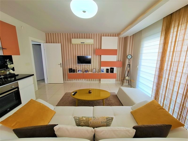 شقة انيقة - تصميم غرفة وصالة مفروشة - في محمودلار / الانيا 