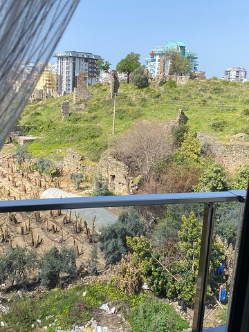 اطلالة مفتوحة - شقة غرفة وصالة جديدة -ضمن مجمع سكني - في محمودلار / الانيا 