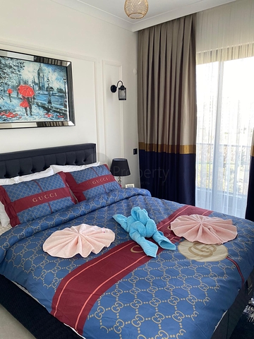 اطلالة مفتوحة - شقة غرفة وصالة جديدة -ضمن مجمع سكني - في محمودلار / الانيا 