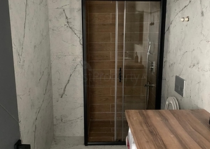 اطلالة مفتوحة - شقة غرفة وصالة جديدة -ضمن مجمع سكني - في محمودلار / الانيا 