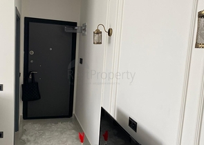 اطلالة مفتوحة - شقة غرفة وصالة جديدة -ضمن مجمع سكني - في محمودلار / الانيا 