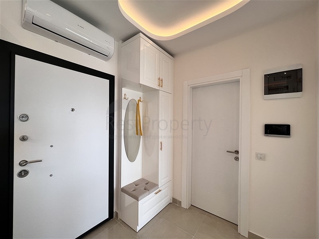 اطلالة بحر - شقة غرفة وصالة ضمن مجمع سكني حديث - في محمودلار /الانيا 