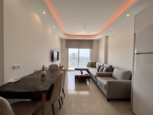 اطلالة بحر - شقة غرفة وصالة ضمن مجمع سكني حديث - في محمودلار /الانيا 