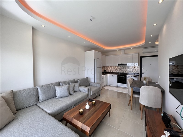 اطلالة بحر - شقة غرفة وصالة ضمن مجمع سكني حديث - في محمودلار /الانيا 