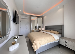 اطلالة بحر - شقة غرفة وصالة ضمن مجمع سكني حديث - في محمودلار /الانيا 