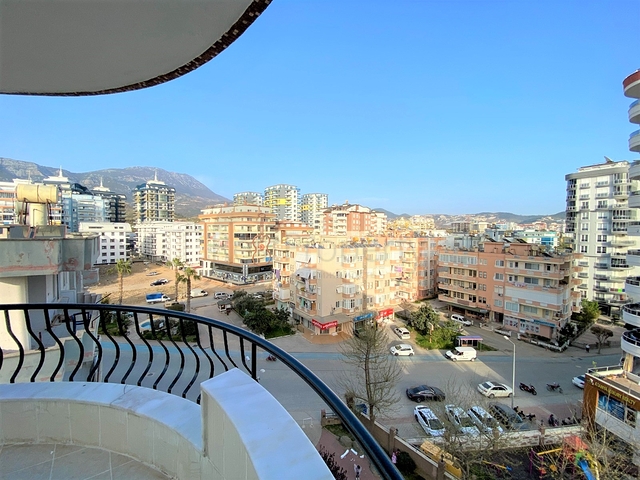 اطلالة مفتوحة - اثاث جديد - شقة غرفتين وصالة - في محمودلار / الانيا 