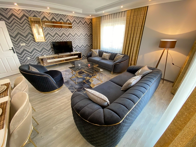 اطلالة مفتوحة - اثاث جديد - شقة غرفتين وصالة - في محمودلار / الانيا 