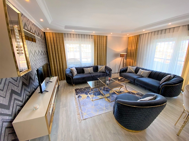 اطلالة مفتوحة - اثاث جديد - شقة غرفتين وصالة - في محمودلار / الانيا 