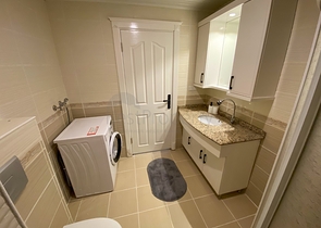 اطلالة مفتوحة - اثاث جديد - شقة غرفتين وصالة - في محمودلار / الانيا 