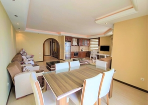 اطلالة بحر - شقة غرفيتن وصالة واسعة - في محمودلار/ الانيا 