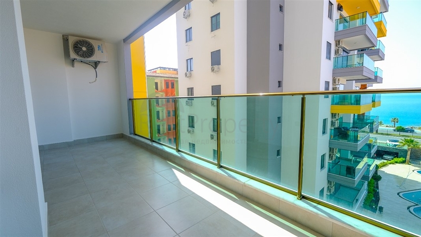 اطلالة مباشرة على البحر - شقة غرفتين وصالة مفروشة - في محمودلار / الانيا 