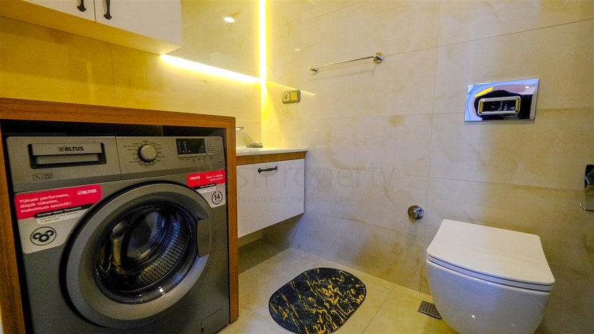 اطلالة مباشرة على البحر - شقة غرفتين وصالة مفروشة - في محمودلار / الانيا 