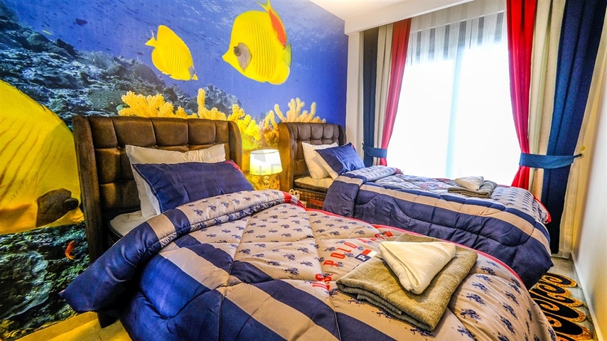 اطلالة مباشرة على البحر - شقة غرفتين وصالة مفروشة - في محمودلار / الانيا 