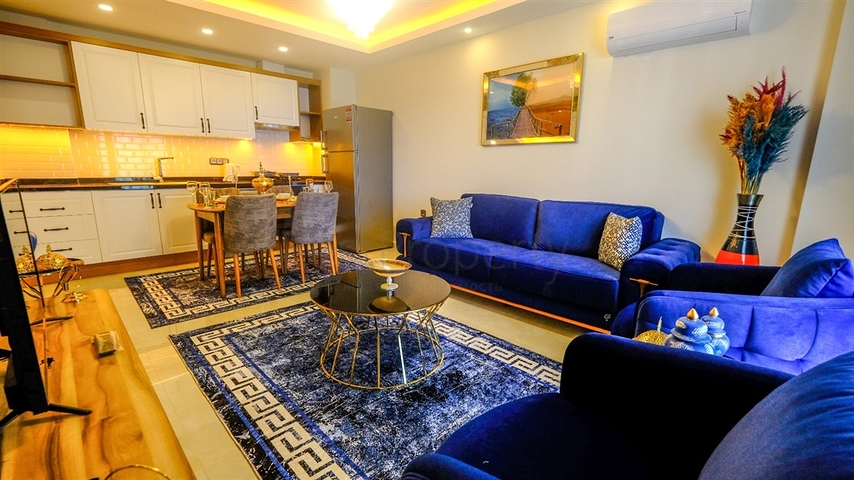 اطلالة مباشرة على البحر - شقة غرفتين وصالة مفروشة - في محمودلار / الانيا 