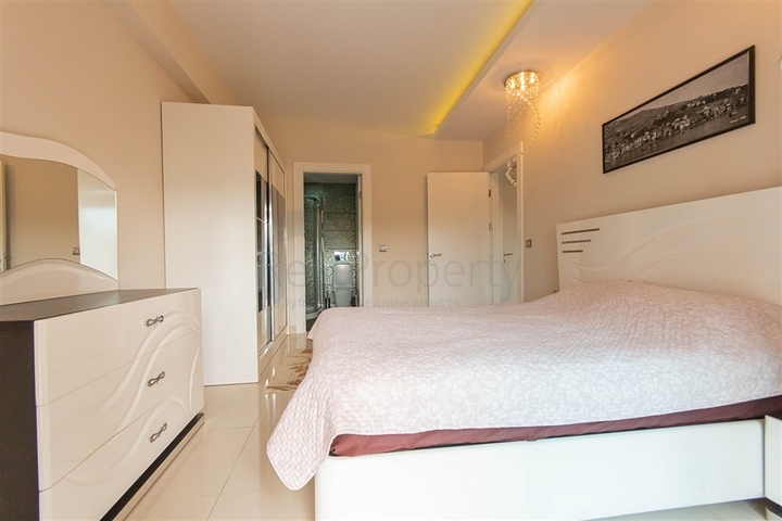 اطلالة بحر - شقة غرفتين وصالة - ضمن مجمع 5 نجوم - في محمودلار / الانيا 