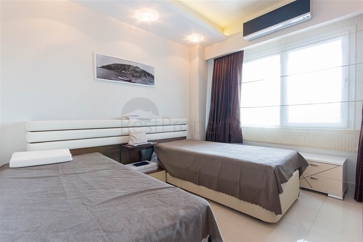 اطلالة بحر - شقة غرفتين وصالة - ضمن مجمع 5 نجوم - في محمودلار / الانيا 