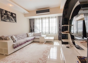 اطلالة بحر - شقة غرفتين وصالة - ضمن مجمع 5 نجوم - في محمودلار / الانيا 