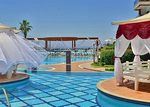 اطلالة بحر - شقة غرفتين وصالة - ضمن مجمع 5 نجوم - في محمودلار / الانيا 