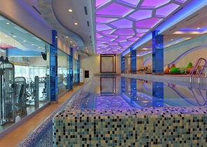 اطلالة بحر - شقة غرفتين وصالة - ضمن مجمع 5 نجوم - في محمودلار / الانيا 