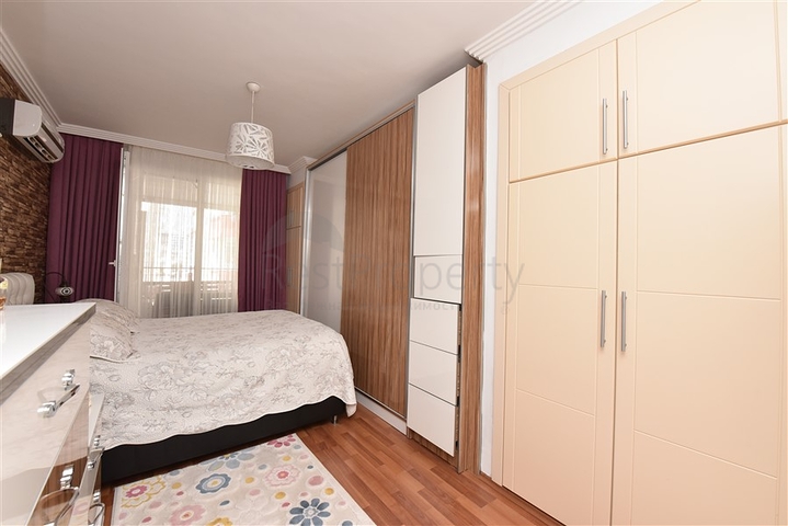 شقة عائلية واسعة - 3 غرف وصالتين - في محمودلار / الانيا 