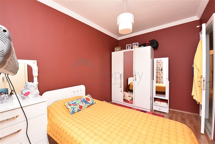 شقة عائلية واسعة - 3 غرف وصالتين - في محمودلار / الانيا 