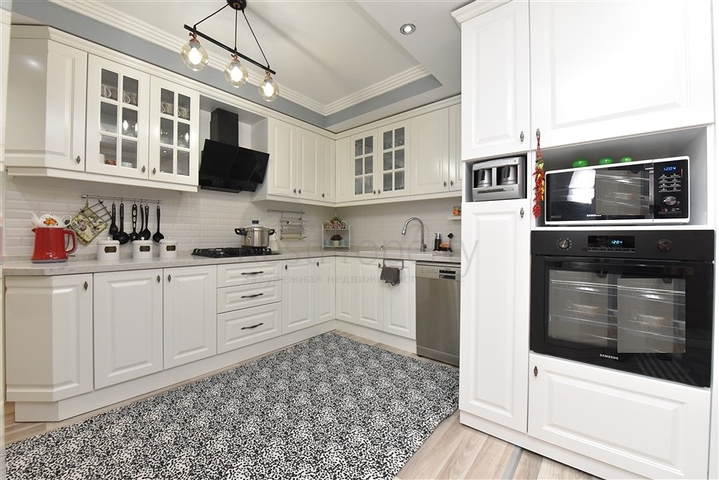 شقة عائلية واسعة - 3 غرف وصالتين - في محمودلار / الانيا 