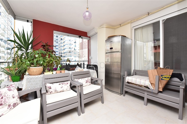 شقة عائلية واسعة - 3 غرف وصالتين - في محمودلار / الانيا 