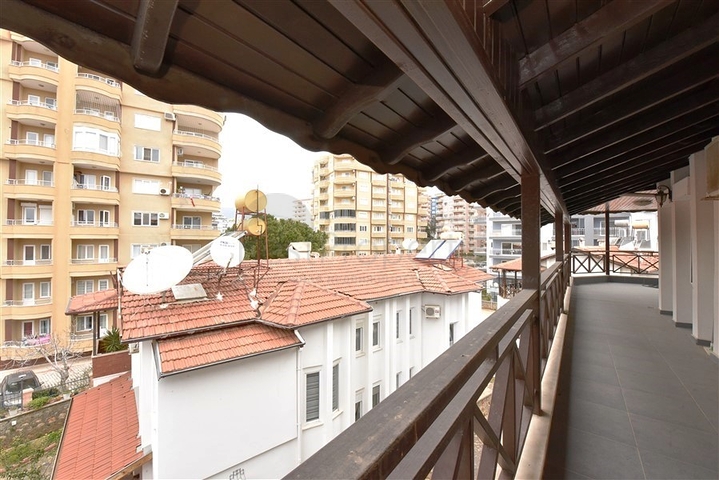 موفع مركزي - فيلا 4 غرف وصالتين - مفروشة -في منطقة توسمور / الانيا 