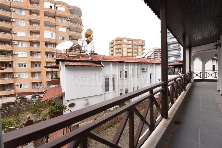 موفع مركزي - فيلا 4 غرف وصالتين - مفروشة -في منطقة توسمور / الانيا 