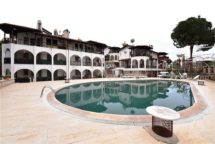 موفع مركزي - فيلا 4 غرف وصالتين - مفروشة -في منطقة توسمور / الانيا 