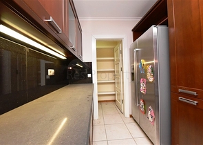 موفع مركزي - فيلا 4 غرف وصالتين - مفروشة -في منطقة توسمور / الانيا 