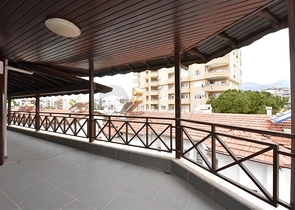 موفع مركزي - فيلا 4 غرف وصالتين - مفروشة -في منطقة توسمور / الانيا 