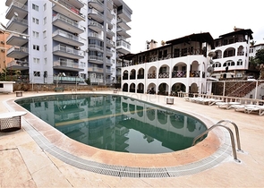 موفع مركزي - فيلا 4 غرف وصالتين - مفروشة -في منطقة توسمور / الانيا 