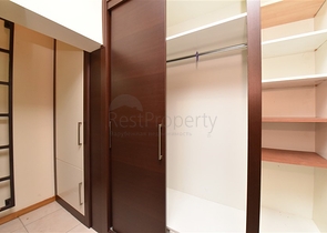 موفع مركزي - فيلا 4 غرف وصالتين - مفروشة -في منطقة توسمور / الانيا 