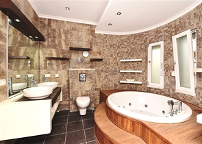 موفع مركزي - فيلا 4 غرف وصالتين - مفروشة -في منطقة توسمور / الانيا 