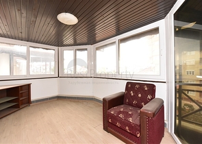 موفع مركزي - فيلا 4 غرف وصالتين - مفروشة -في منطقة توسمور / الانيا 