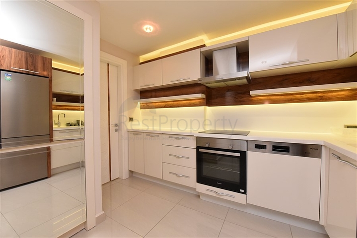 مجمع فاخر - شقة غرفة وصالة مفروشة - في محمودلار / الانيا 